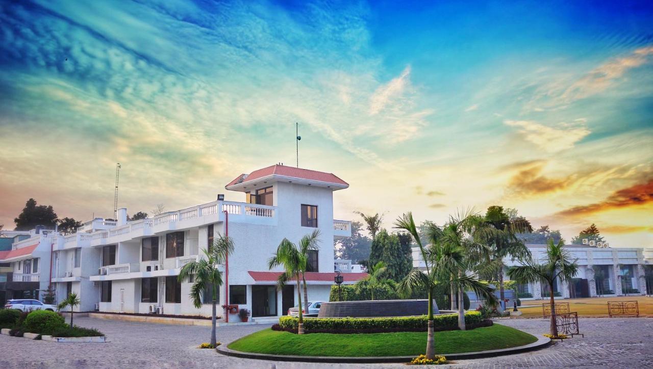 Spara Boutique Resort Nuova Delhi Esterno foto